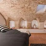 아파트 Medieval Cave Experience