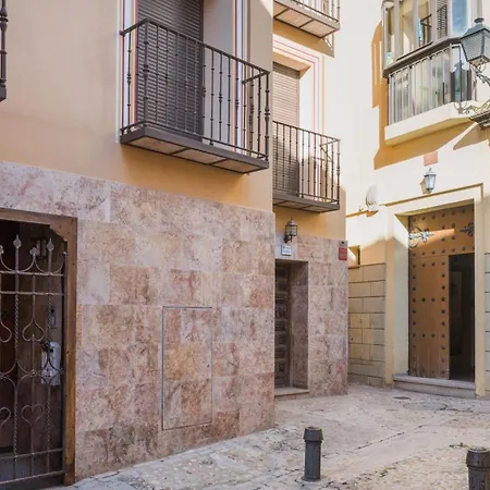 Medieval Cave Experience Apartment