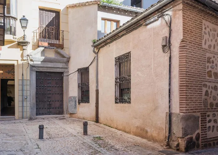 아파트 Medieval Cave Experience *